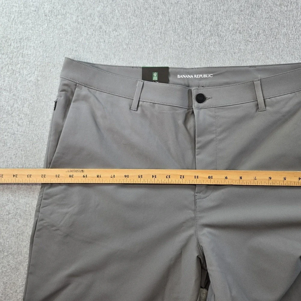 Banana Republic Pants Mens 38x30 Gray Chino Slim Microfiber Flat‎ Front Pockets